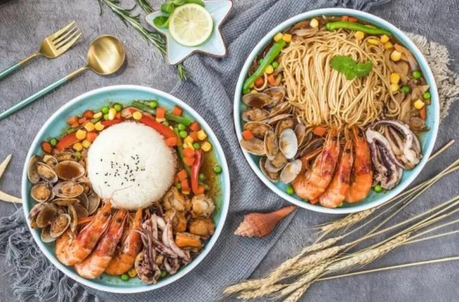 阿婉三汁海鲜焖面