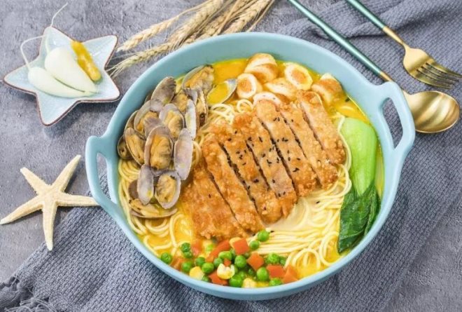 阿婉三汁海鲜焖面