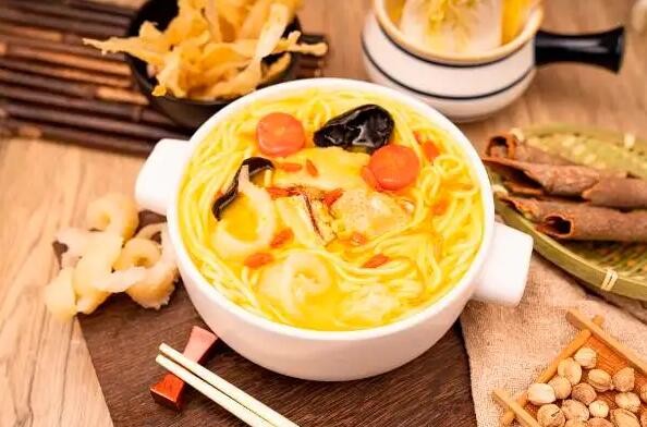 肴大嘴鸡汤米粉加盟 肴大嘴鸡汤米粉加盟