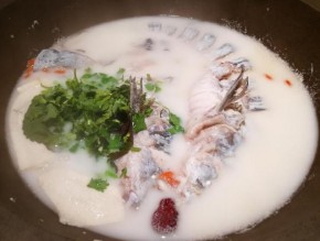 川江石锅鱼