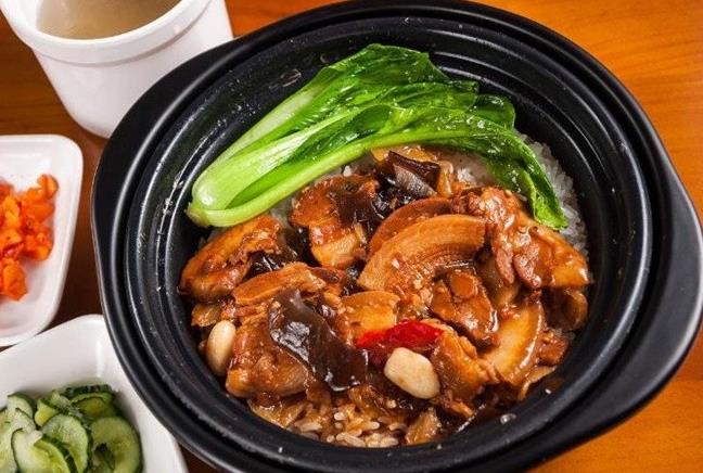 饭多多煲仔饭加盟