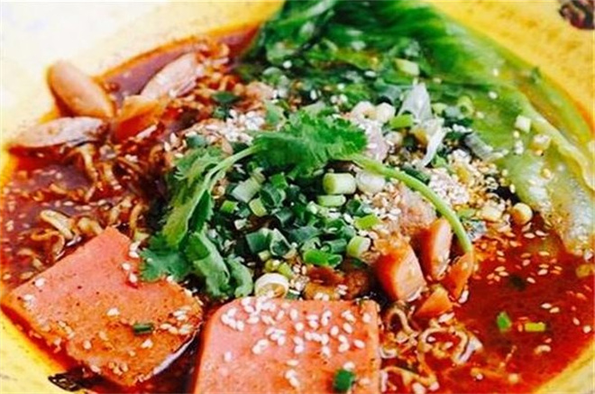 椒灶卤冒菜加盟