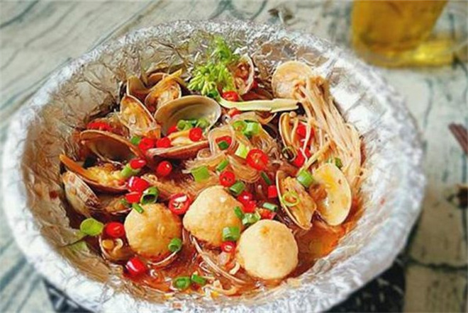 嘿花甲米线加盟