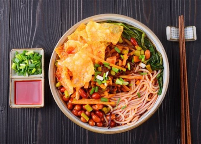 秋菊螺蛳粉加盟