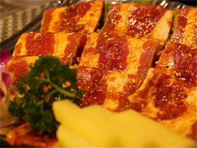 碳来香三国烤肉