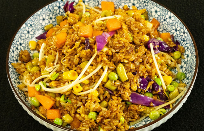 约饭易拉罐茶油炒饭