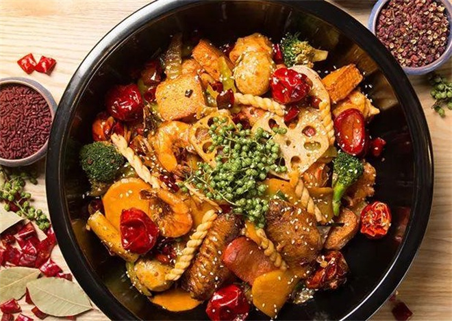 锅三侠麻辣香锅加盟