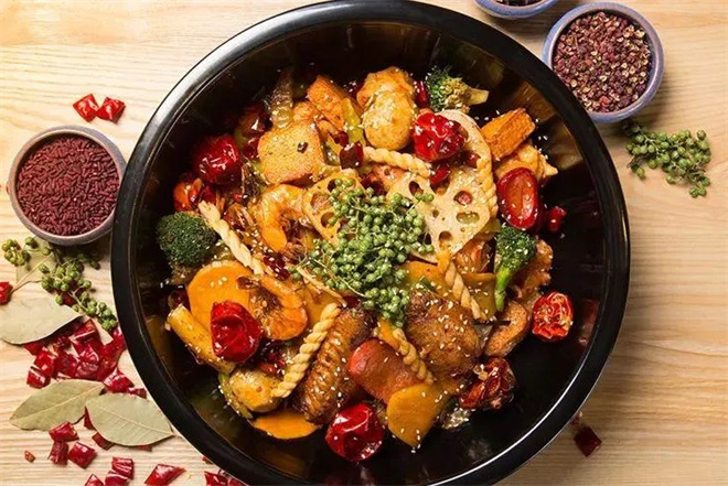 美食坊麻辣香锅加盟