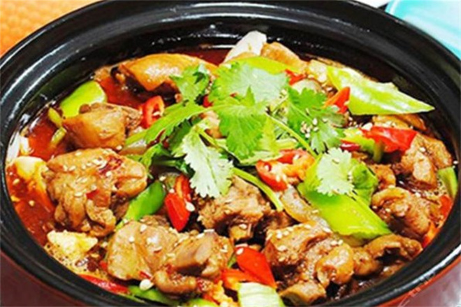 百纳福麻辣香锅加盟