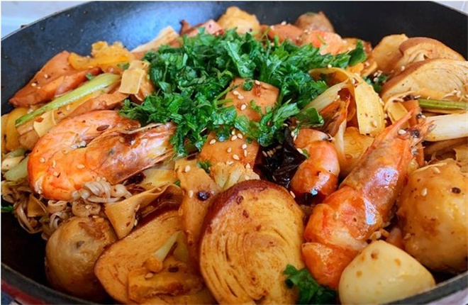 百纳福麻辣香锅加盟