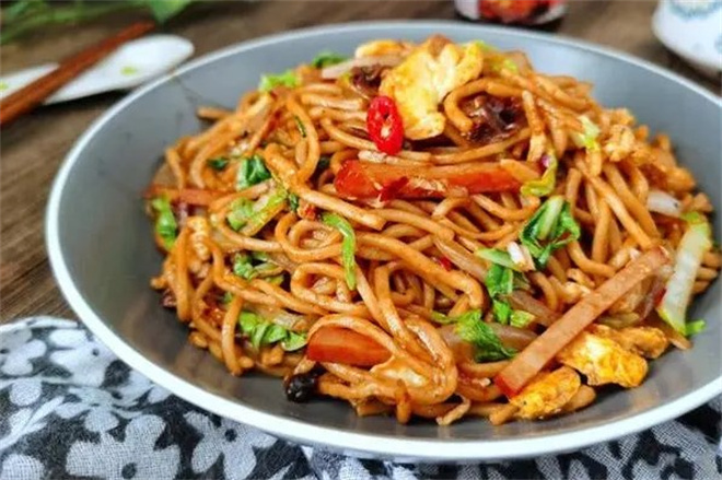 锅师兄炒面加盟