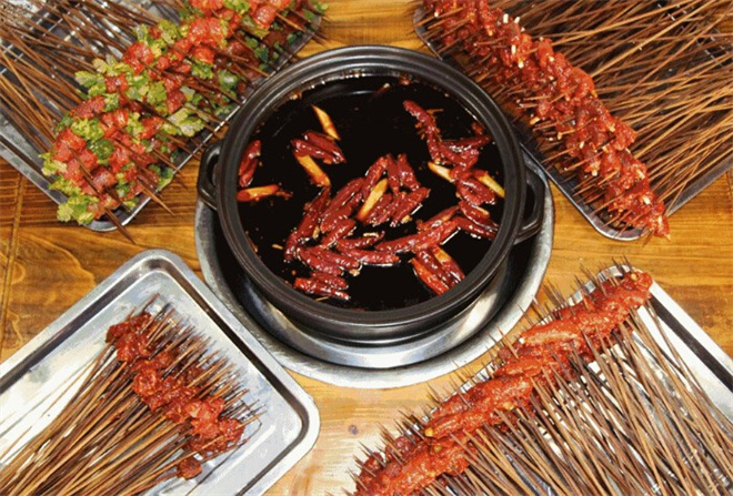 巴山味庄李记串串香