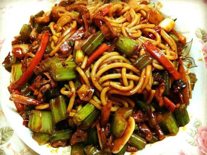 花小小新疆炒米粉 花小小新疆炒米粉