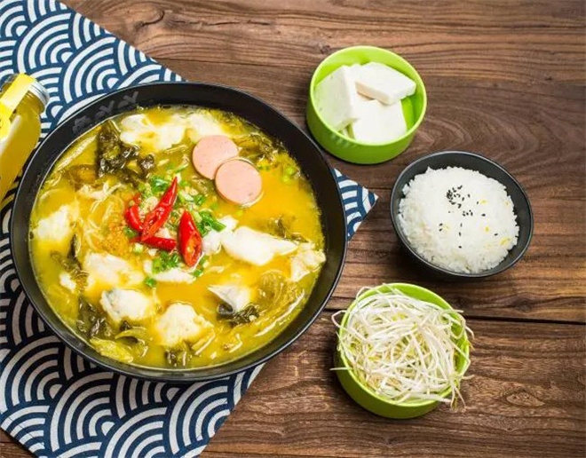 大肥鱼酸菜鱼米饭加盟