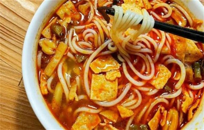 柳三姐螺蛳粉加盟