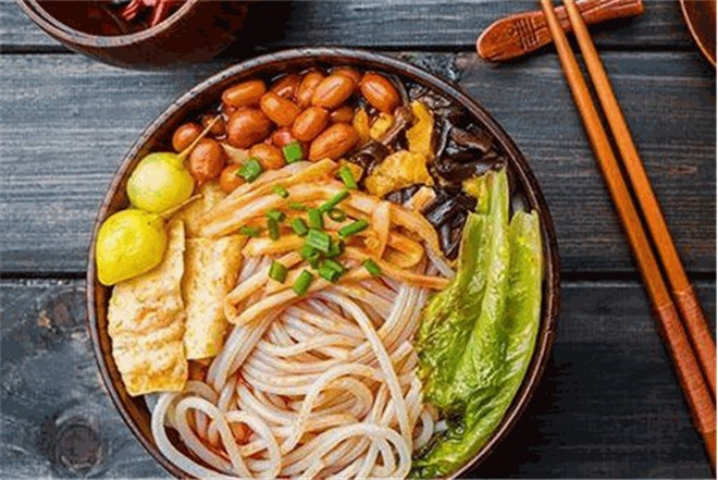 柳三姐螺蛳粉加盟