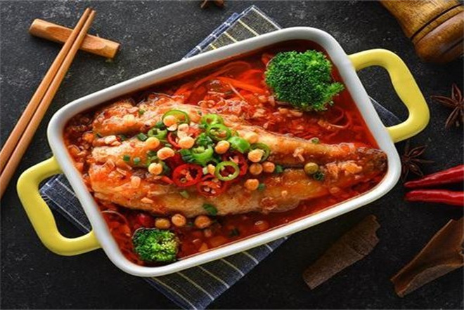 芷鱼烤鱼饭加盟