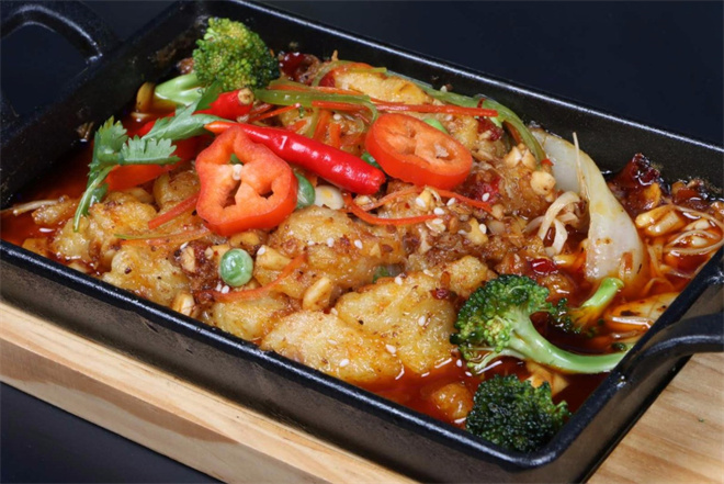 鱼儿九九烤鱼饭加盟