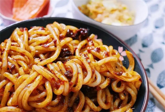 新疆特色炒米粉加盟