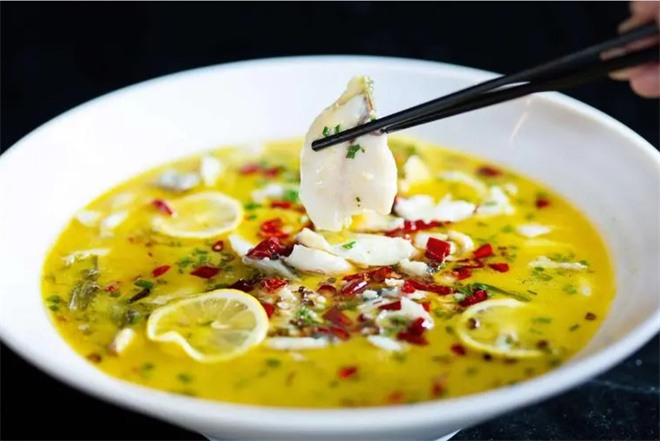 鱼众不同酸菜鱼加盟