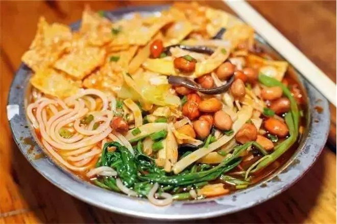 在巷子里螺蛳粉加盟