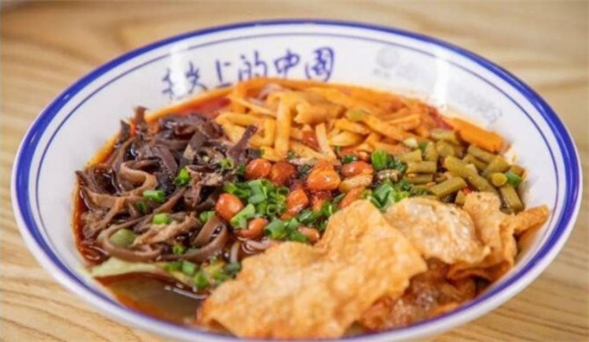 莹雯卤味螺蛳粉加盟