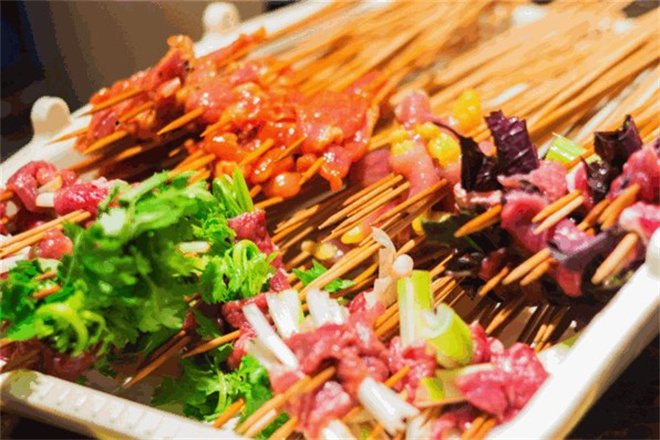 佰人王串串香火锅加盟