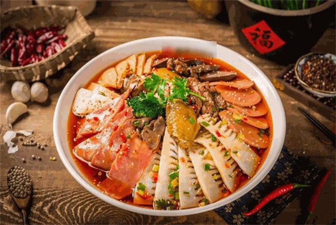 品三口冒菜加盟