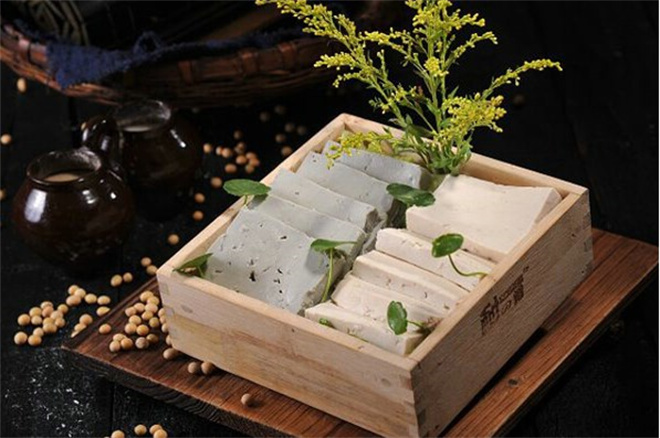 鼎汇丰重庆老火锅加盟