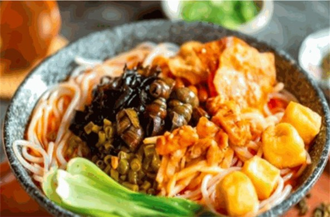 笋角仙螺蛳粉加盟