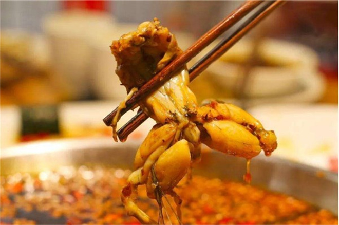 蛙留香美蛙鱼头