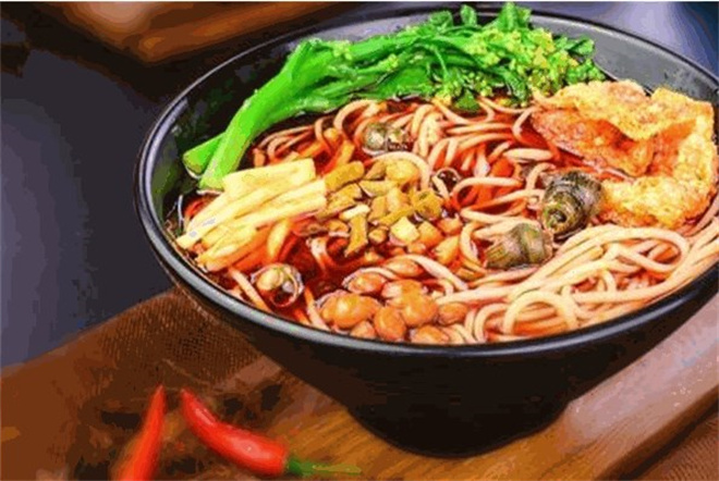 八香婆柳州螺蛳粉加盟