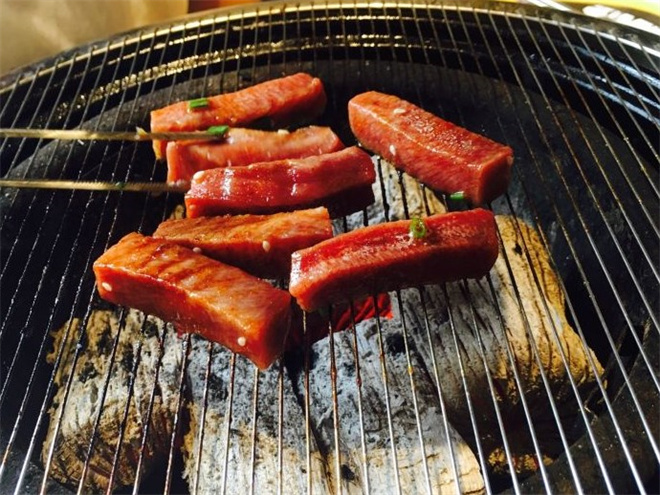 上牛炭匠烤肉加盟