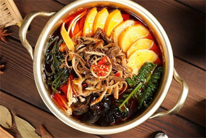 辣哆辣麻辣烫加盟