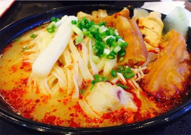 非凡工坊麻辣烫加盟