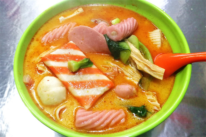 无奇骨汤麻辣烫