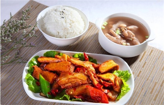 快天下中式快餐加盟