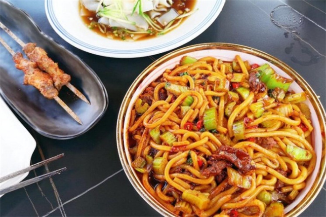 巧遇新疆炒米粉