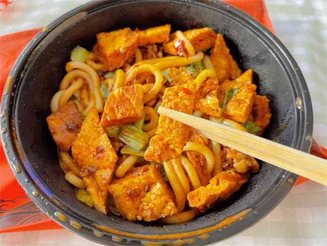 阿贵鲜新疆米粉加盟