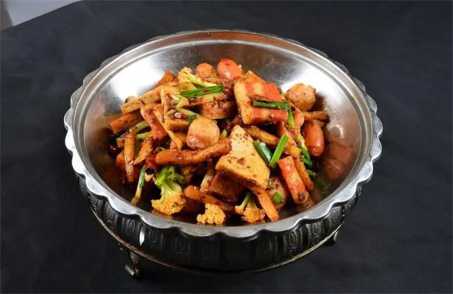 露缘巴蜀风味麻辣香锅