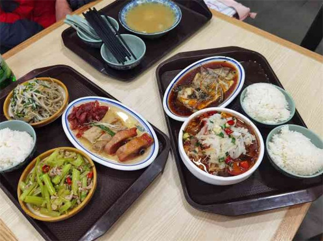 好胜客大食堂加盟