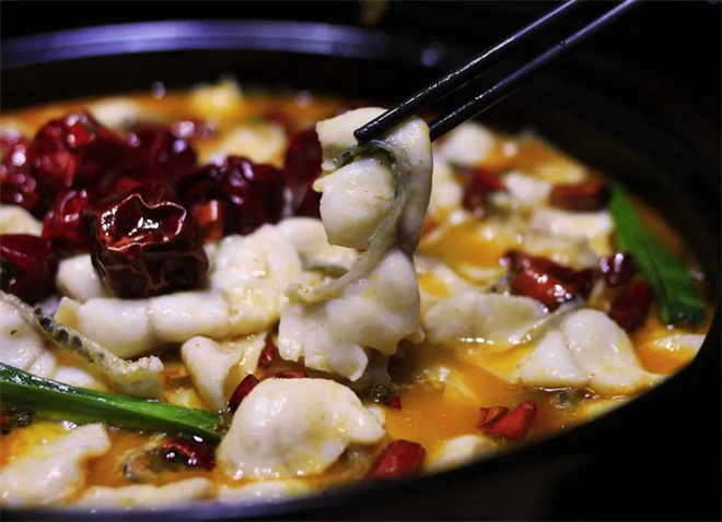 语橙酸菜鱼 语橙酸菜鱼