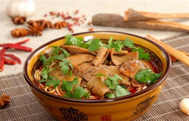 西部努爾牛肉面