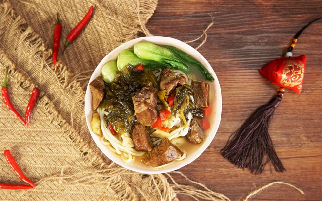 林记老坛酸菜牛肉面