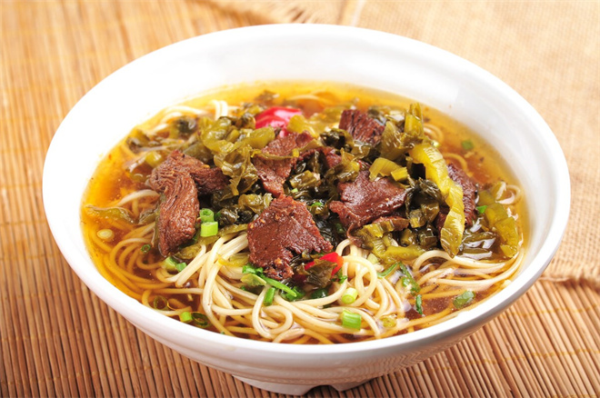 林记老坛酸菜牛肉面