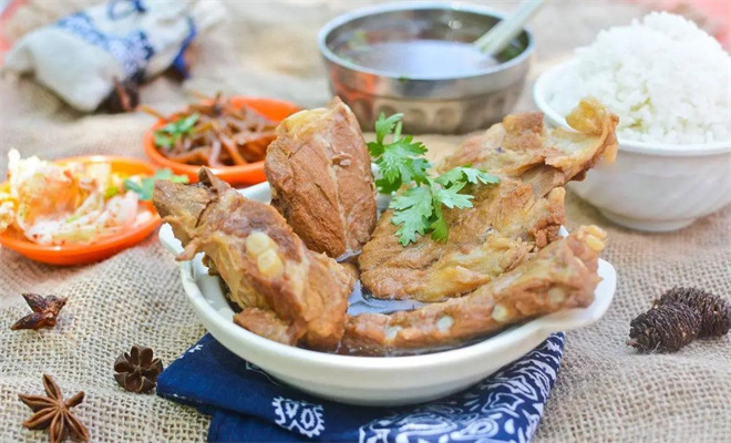 喜东来排骨米饭