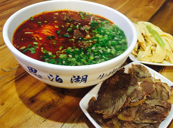 思泊湖牛肉面
