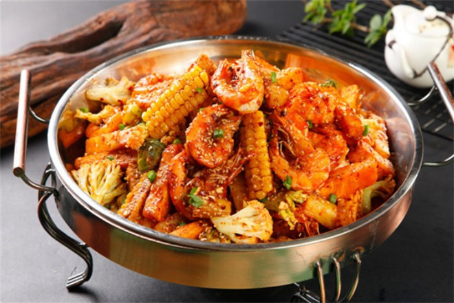 小魔椒麻辣香锅加盟