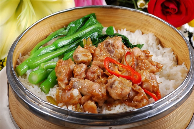 稻花香排骨米饭