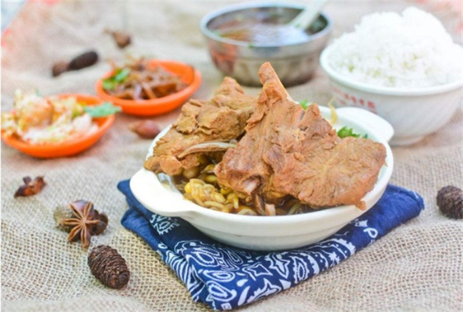 懒人排骨米饭加盟